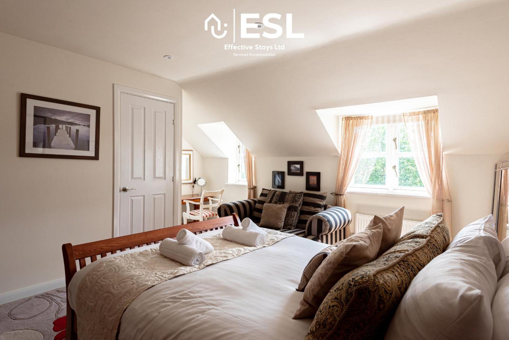 4 Bedroom Townhouse 10Mins Walk From Shrewsbury Town Centre With Parking Exterior foto