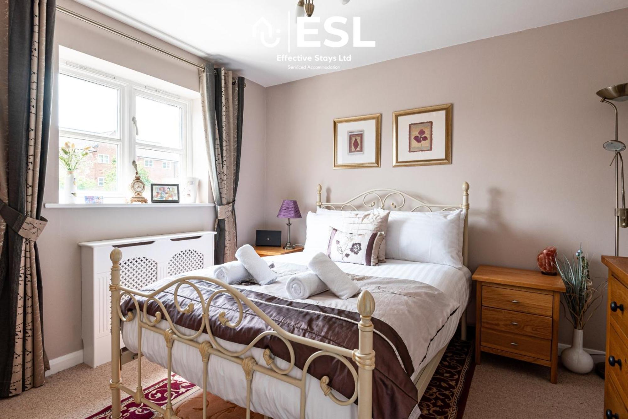 4 Bedroom Townhouse 10Mins Walk From Shrewsbury Town Centre With Parking Exterior foto